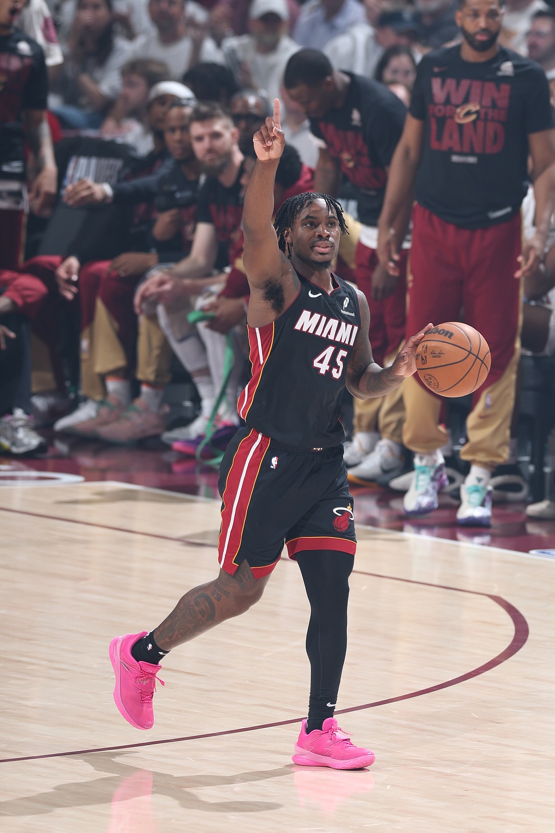 开云官方网站-蒂姆-哈达威：我很欣赏戴维恩-米切尔 但他需要更具侵略性