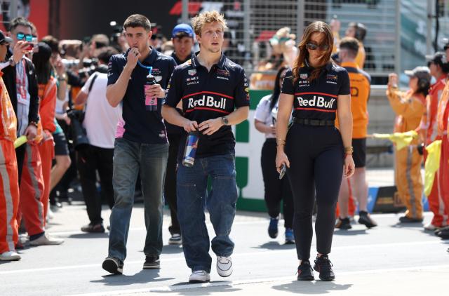 开云体育平台在哪里注册-佩雷兹“欠的债”劳森还了 F1红牛车队选择角田裕毅